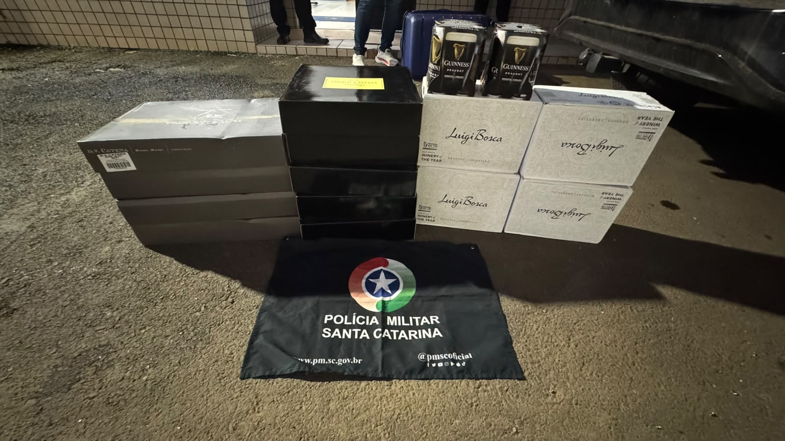 Polícia apreende mais de 70 garrafas de vinhos argentinos